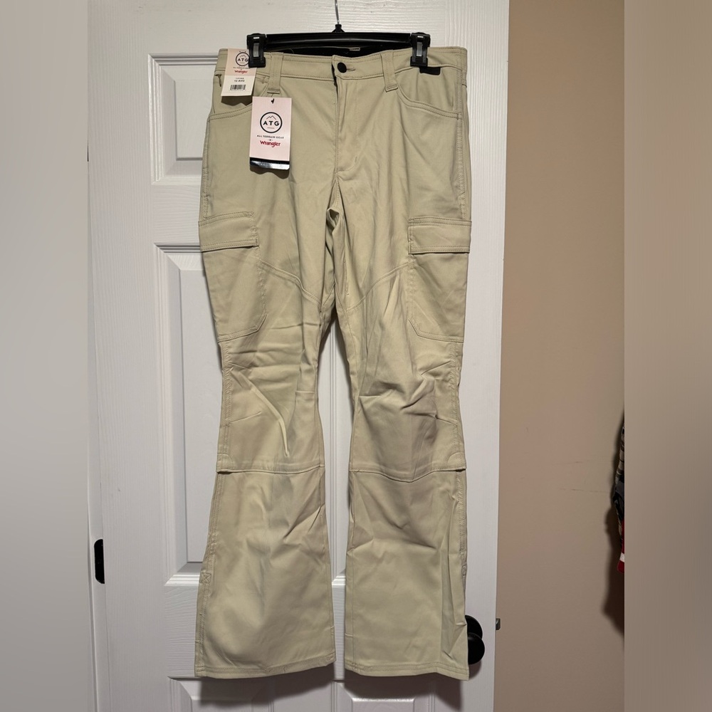 NWT ATG by Wrangler Cargo Pant size 12 - Picture 4 of 7